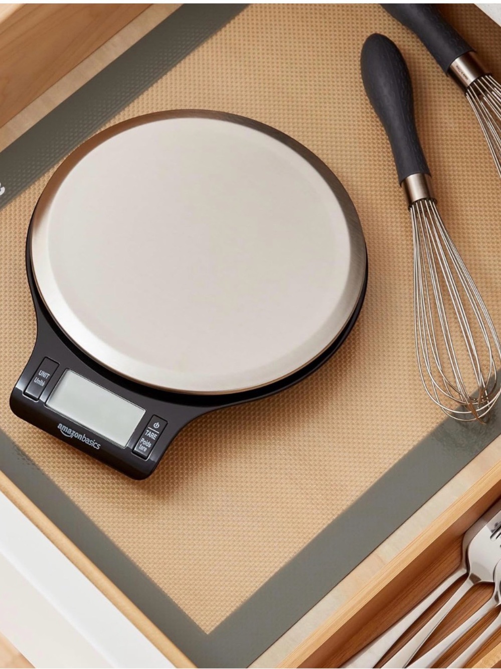 NEW: Amazon Basics Digital Kitchen Scale in Black and Silver - Picture 6 of 12